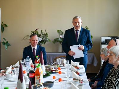 Spotkanie opłatkowe z Młodzieżowymi Radnymi i Radą Seniorów