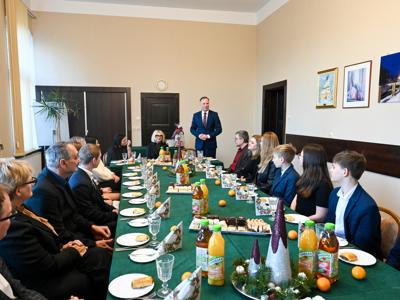 Spotkanie opłatkowe z Młodzieżowymi Radnymi i Radą Seniorów