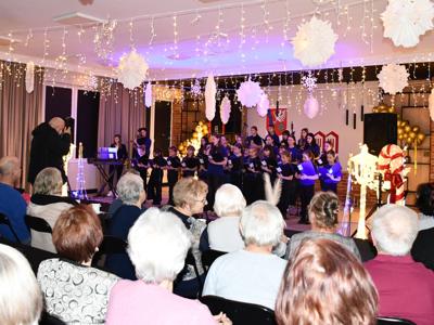 Występ chóru Szkoły Podstawowej nr 3 w Sławnie