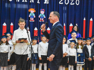 Ślubowanie klas pierwszych w Szkole Podstawowej nr 2 w Sławnie
