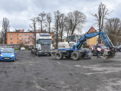 
Prace geotechniczne na miejskim targowisku
