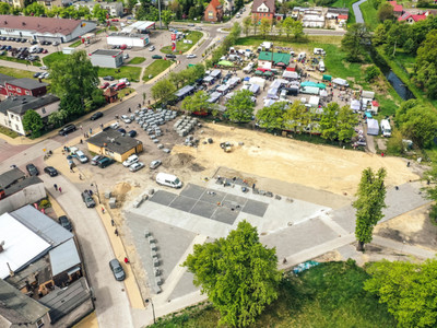 
Prace na targowisku miejskim

