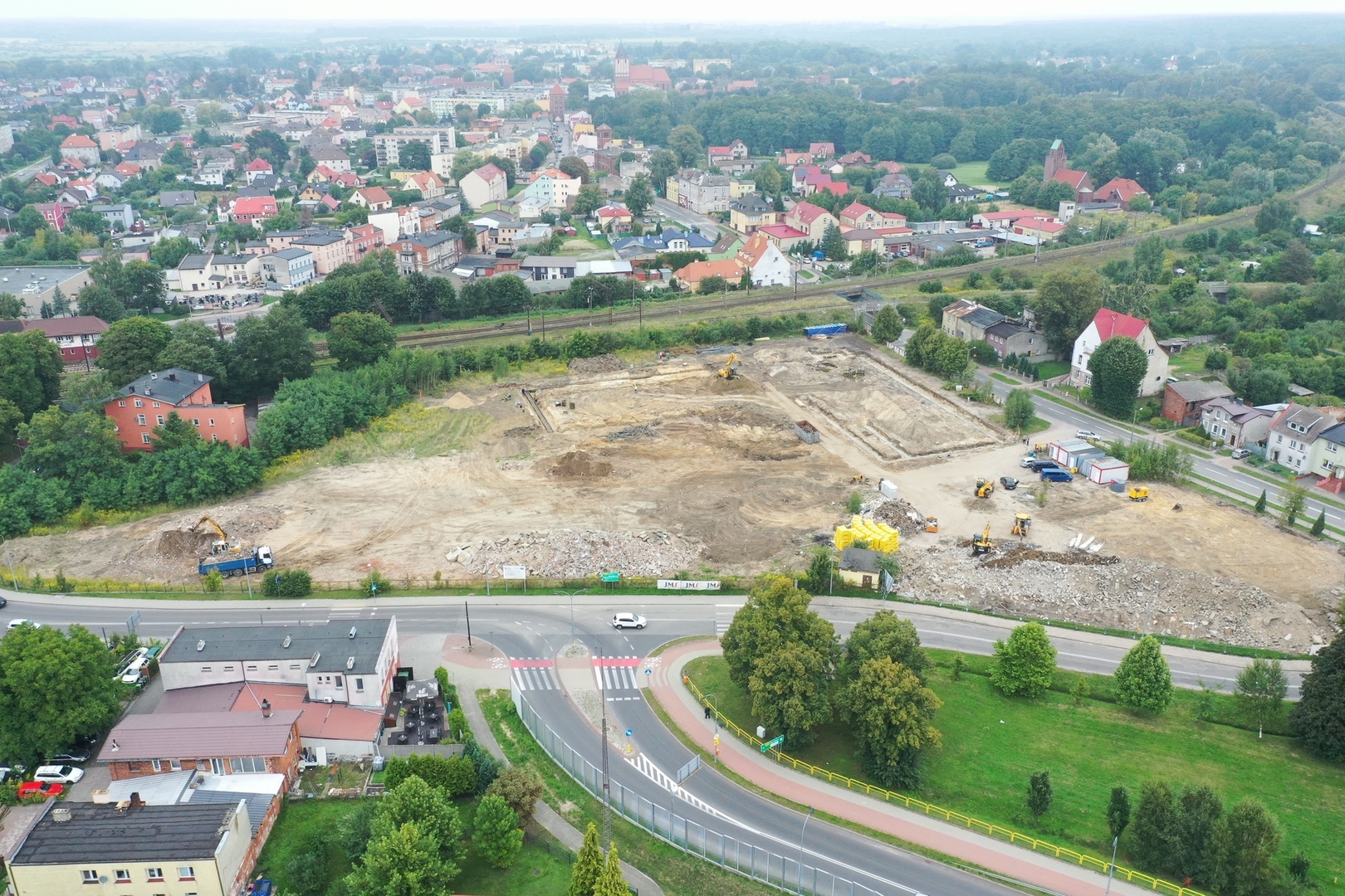 
Trwają prace przy budowie nowoczesnego Parku Handlowego w Sławnie...
