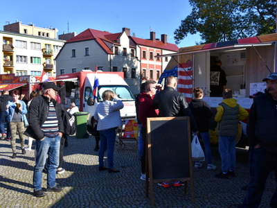 
Udany weekendowy Festiwal Smaków Food Trucków
