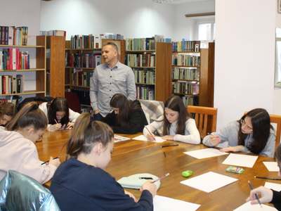 Warsztaty tworzenia komiksu w Miejskiej Bibliotece Publicznej...