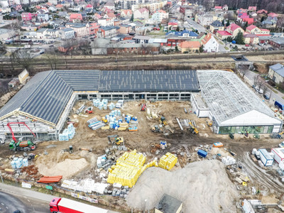 Trwają intensywne prace przy budowie nowoczesnego Parku Handlowego