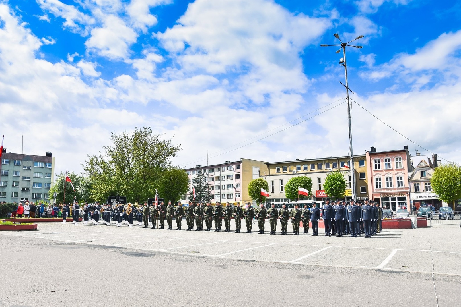 
Uroczyste obchody Dnia Flagi RP i Święta Konstytucji 3 Maja...
