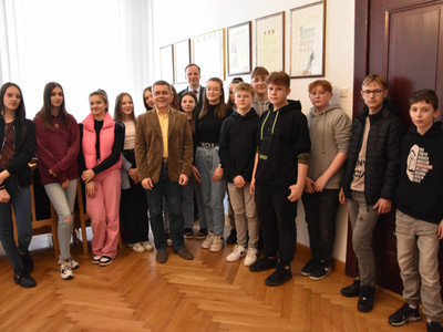 
Lekcja o samorządzie z burmistrzem
