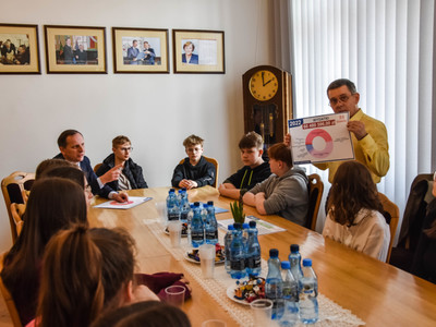 
Lekcja o samorządzie z burmistrzem
