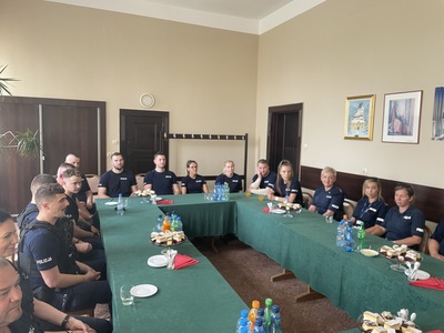 
Podziękowania za służbę dla bezpieczeństwa mieszkańców...
