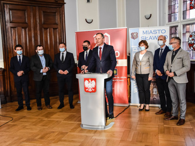 
Oferty na przebudowę ulicy Okrzei, Dworcowej i Chełmońskiego...
