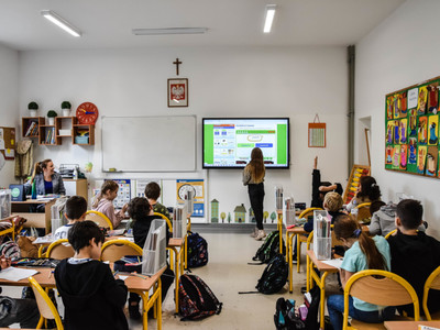 
Nowoczesne ekrany interaktywne dla sławieńskich szkół

