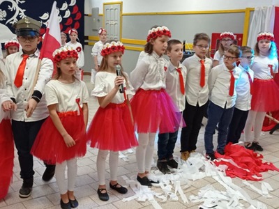 
Święto Niepodległości w sławieńskich jednostkach oświatowych...
