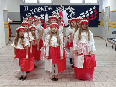 
Święto Niepodległości w sławieńskich jednostkach oświatowych...
