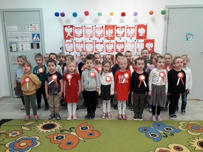 
Święto Niepodległości w sławieńskich jednostkach oświatowych...

