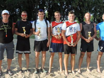 Wakacyjne turnieje piłki siatkowej plażowej