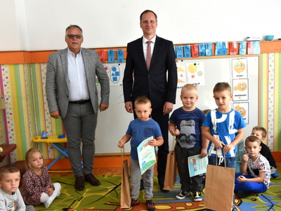 Mistrzowie zbiórki makulatury roku szkolnego 2018/2019
