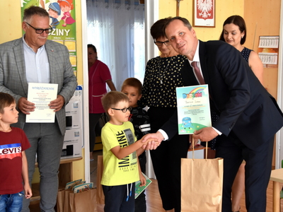 Mistrzowie zbiórki makulatury roku szkolnego 2018/2019