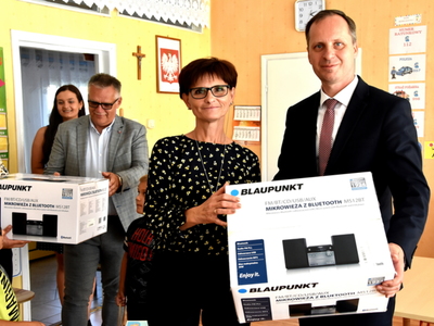 Mistrzowie zbiórki makulatury roku szkolnego 2018/2019