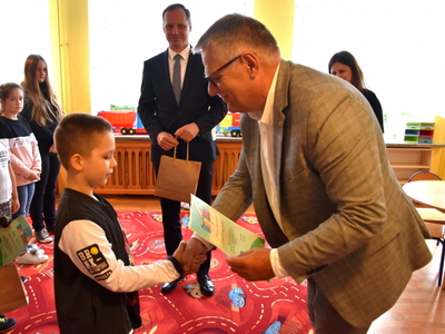 Mistrzowie zbiórki makulatury roku szkolnego 2018/2019
