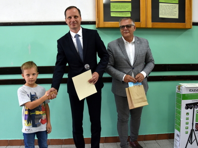 Mistrzowie zbiórki makulatury roku szkolnego 2018/2019