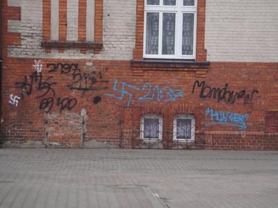 
Wandale odpowiedzą za umieszczanie graffiti
