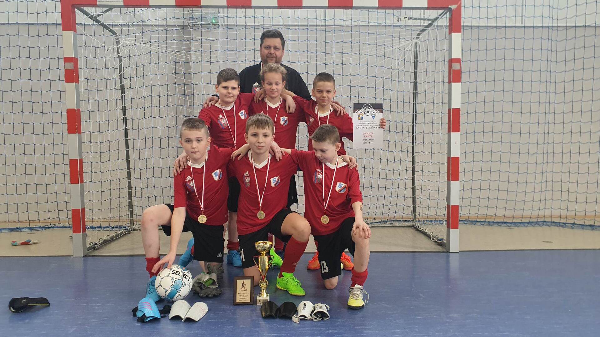 
Turniej Piłki Nożnej Halowej rocznika 2012 w Kiełpinie
