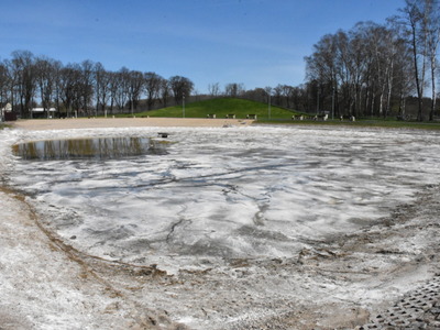 
Prace przygotowawcze na plażowisku
