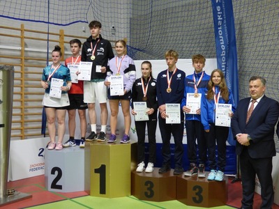 
Brązowe Medale Mistrzostw Polski Juniorów Młodszych w badmintonie...
