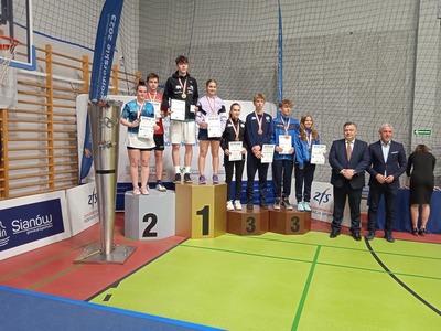 
Brązowe Medale Mistrzostw Polski Juniorów Młodszych w badmintonie...
