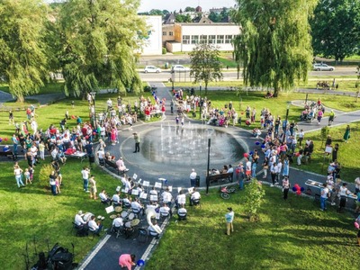 Niedzielny koncert przy fontannie