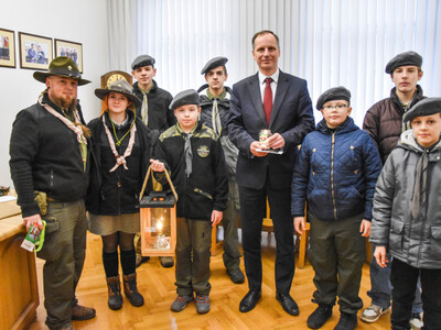 Betlejemskie Światło Pokoju w Sławnie