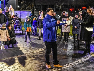 
Wspólne kolędowanie z Orkiestrą Dętą im. Ziemi Sławieńskiej...
