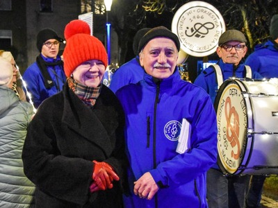 
Wspólne kolędowanie z Orkiestrą Dętą im. Ziemi Sławieńskiej...
