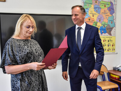 
Uroczyste ślubowanie i wręczenie aktów nauczycielom mianowanym...
