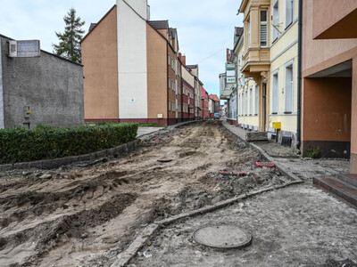 
Ruszyły prace przy przebudowie ulic w centum Sławna
