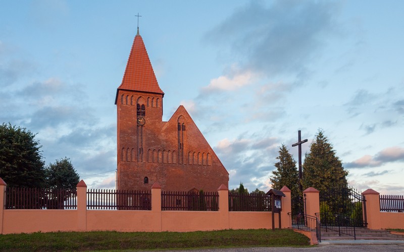 Kościół pw. Podwyższenia Krzyża, w Olszewie Węgorzewskim
