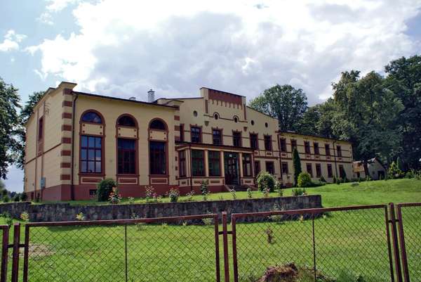 Pałac z XIX wieku w Więckach