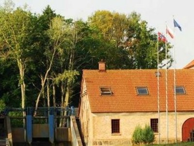 Zabytkowa elektrownia wodna w Ołowniku