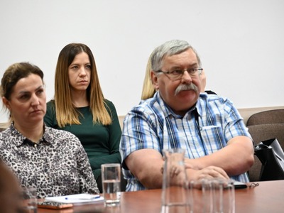 na zdjęciu przedstawiciele jednostek organizacyjnych powiatu 