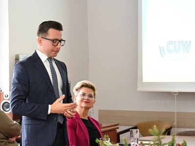 Starosta Kętrzyński wraz ze Starostą Węgorzewskim, głos zabiera Starosta Kętrzyński