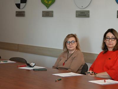 na zdjęciu Pani Alina Wilczyńska - Stowarzyszenie Wspierania Rozwoju Dzieci i Młodzieży „Jesteś”
Pani Magdalena Baran - KGW w Harszu