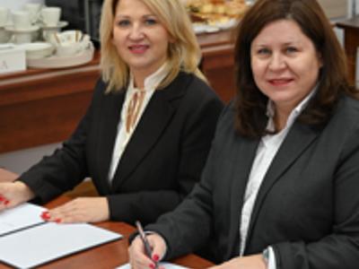 zdjęcie z podpisania listu intencyjnego