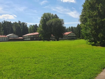 Ogólny widok na budynki ośrodka