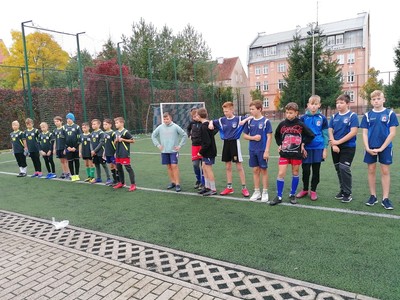Zdjęcie grupowe zawodników Szkoła Podstawowa Nr 1 i 2  w Węgorzewie