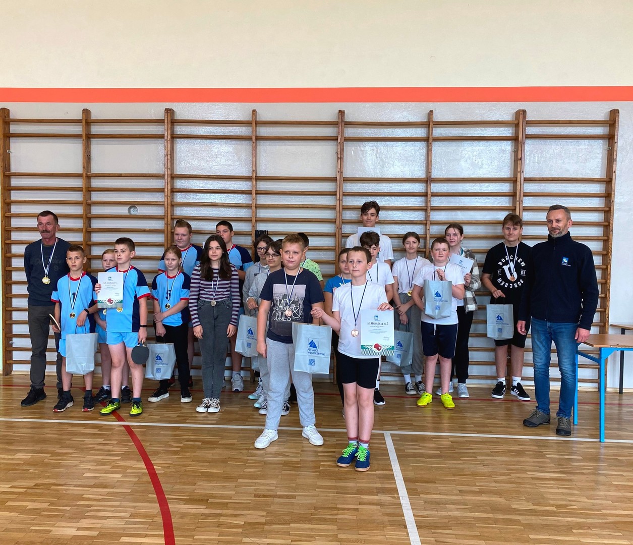 zdjęcie grupowe wszystkich zawodników