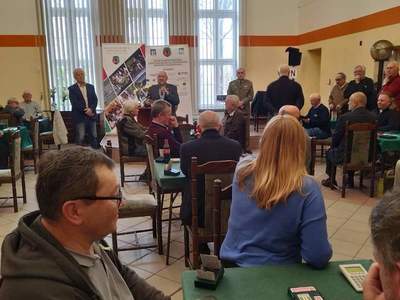 uroczyste rozpoczęcie mitingu