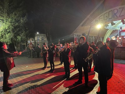 Uroczyste obchody 104. rocznicy odzyskania Niepodległości przez Polskę na Placu Wolności w Węgorzewie