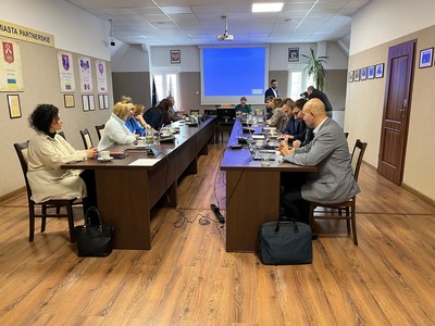 zdjęcie grupowe wszystkich uczestników spotkania