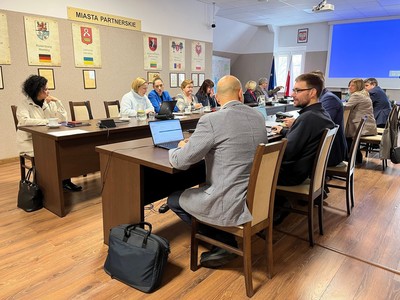 zdjęcie grupowe wszystkich uczestników spotkania